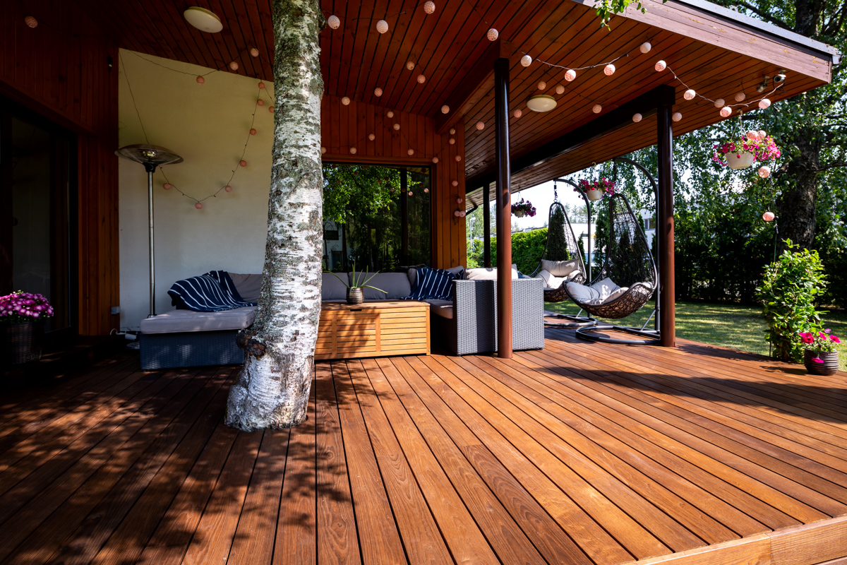 thermally modified ash decking